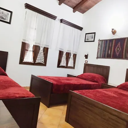 Guva Mangalem Restaurant Hotel Berat