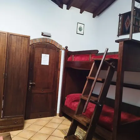 Guva Mangalem Restaurant Hotel Berat