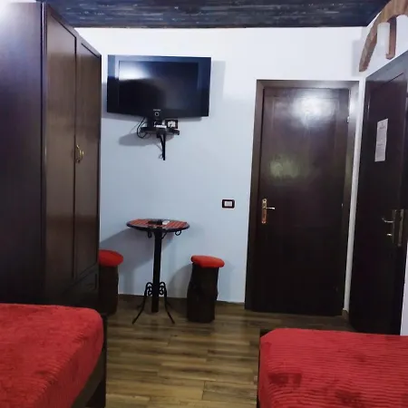 Guva Mangalem Restaurant 3* Berat