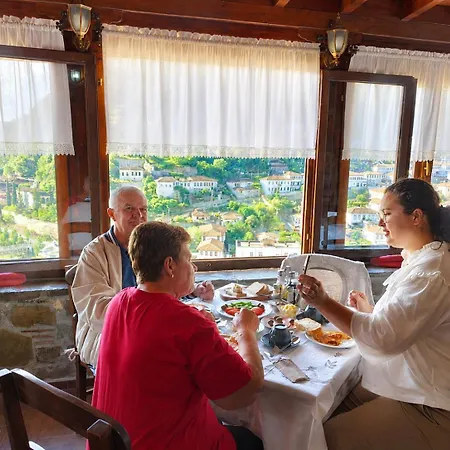 Guva Mangalem Boutique & Restaurant -berat Old Town View 3* Берат
