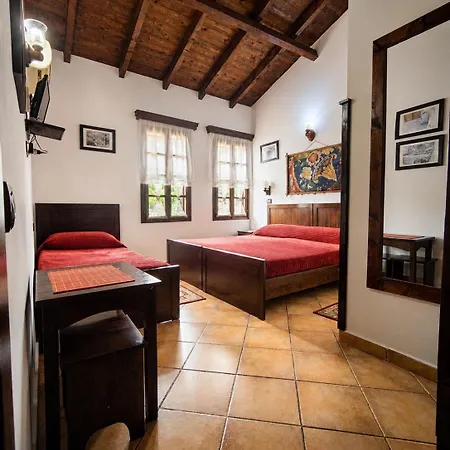 Guva Mangalem Boutique & Restaurant -berat Old Town View Отель Берат