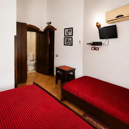 Отель Guva Mangalem Boutique & Restaurant -berat Old Town View