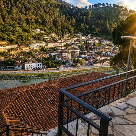 Отель Guva Mangalem Boutique & Restaurant -berat Old Town View
