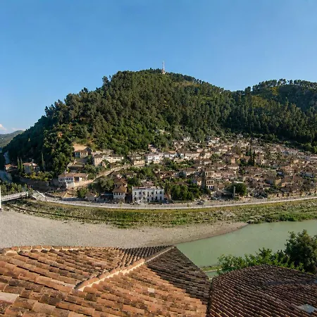 Guva Mangalem Boutique & Restaurant -berat Old Town View Берат