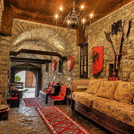 Guva Mangalem Boutique & Restaurant -berat Old Town View Отель Берат