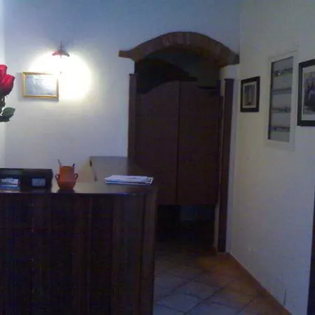 Guva Mangalem Boutique & Restaurant -berat Old Town View Hotell