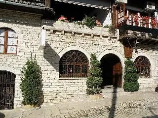 Guva Mangalem Boutique & Restaurant -berat Old Town View