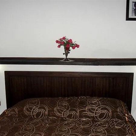 Guva Mangalem Boutique & Restaurant - Old Town Mangalem 3*