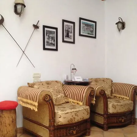 Guva Mangalem Boutique & Restaurant -berat Old Town View 3* Берат