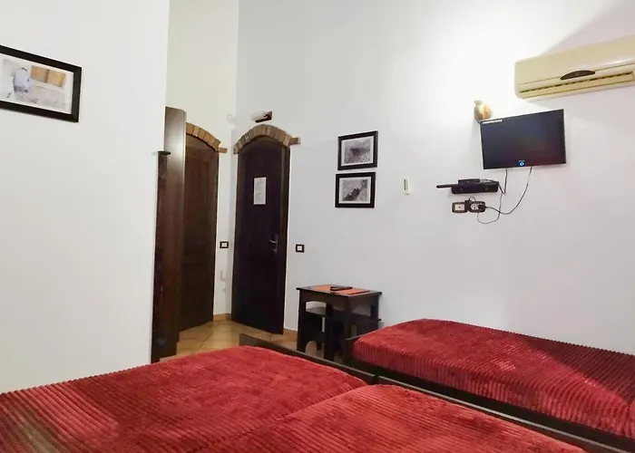 Guva Mangalem Boutique & Restaurant - Old Town Mangalem