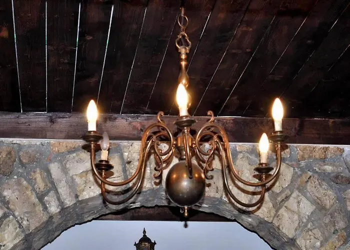 Guva Mangalem Boutique & Restaurant - Old Town Mangalem 3* Berat