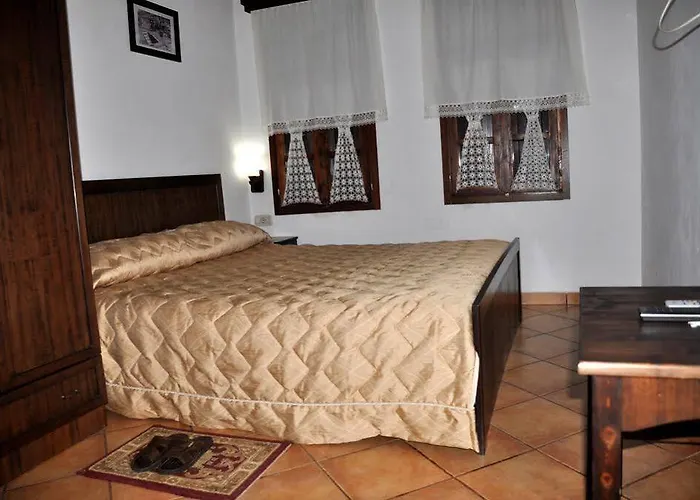 Hotell Guva Mangalem Boutique & Restaurant - Old Town Mangalem 3*
