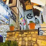 Hotel Guva Mangalem Boutique & Restaurant -berat Old Town View