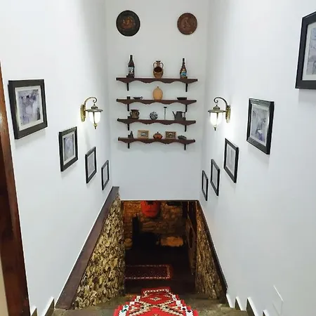 Hotel Guva Mangalem Boutique & Restaurant -berat Old Town View