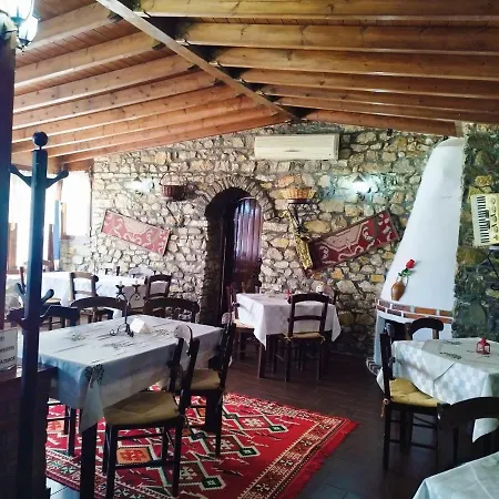 Guva Mangalem Restaurant מלון בראט