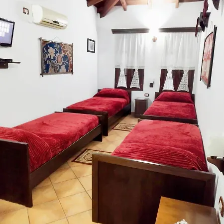 Guva Mangalem Boutique & Restaurant -berat Old Town View