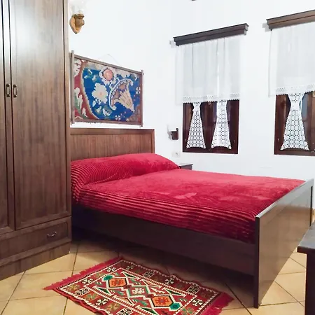 Guva Mangalem Boutique & Restaurant -berat Old Town View Hotel