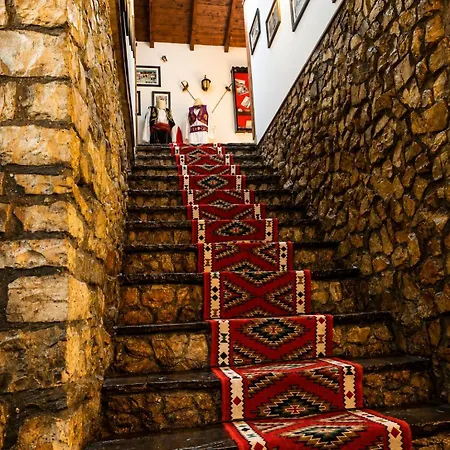 Guva Mangalem Boutique & Restaurant -berat Old Town View Hotel