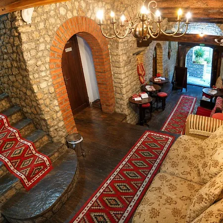 Guva Mangalem Boutique & Restaurant -berat Old Town View 3*