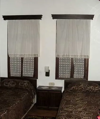 酒店 Guva Mangalem Boutique & Restaurant - Old Town Mangalem 3*