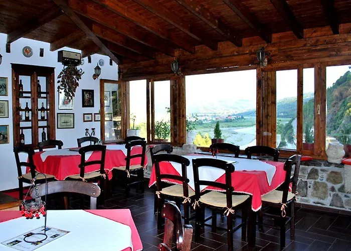 Guva Mangalem Boutique & Restaurant - Old Town Mangalem 3* 培拉特